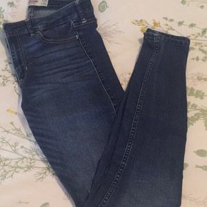 Hollister High-Waisted Skinny Jeans, Size 29